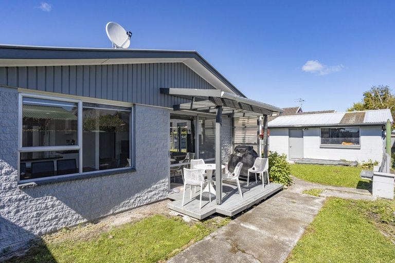 Photo of property in 4 Coates Place, Rangiora, 7400