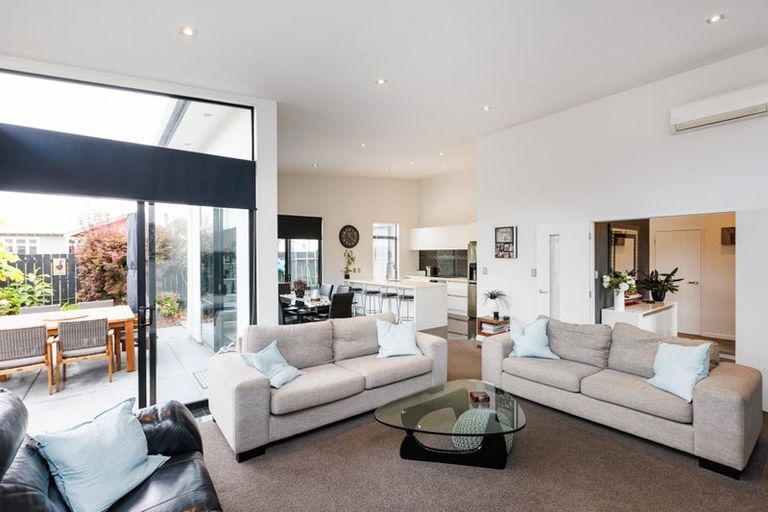 Photo of property in 33 Union Street, Hokowhitu, Palmerston North, 4410