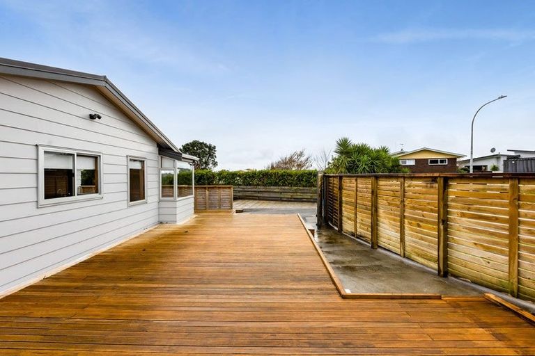 Photo of property in 17 Villa Place, Bell Block, New Plymouth, 4312