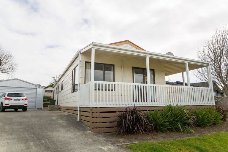 Photo of property in 13 Maclaurin Street, Dannevirke, 4930