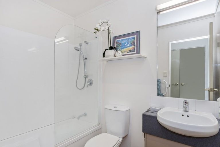 Photo of property in Capri Apartments, 21/5 The Mall, Mount Maunganui, 3116