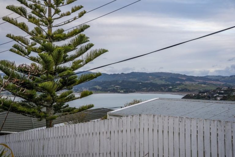 Photo of property in 69 Kahu Road, Paremata, Porirua, 5024