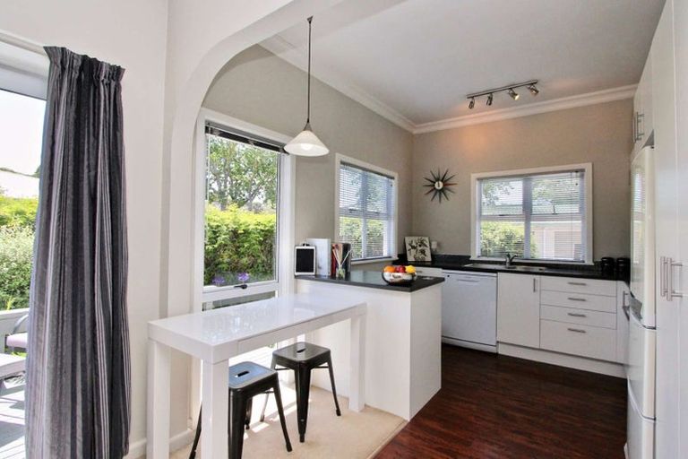 Photo of property in 1/2 Anzac Avenue, Onekawa, Napier, 4110