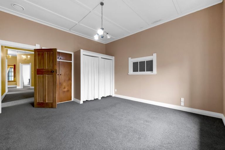 Photo of property in 10 Cameron Street, Hawera, 4610