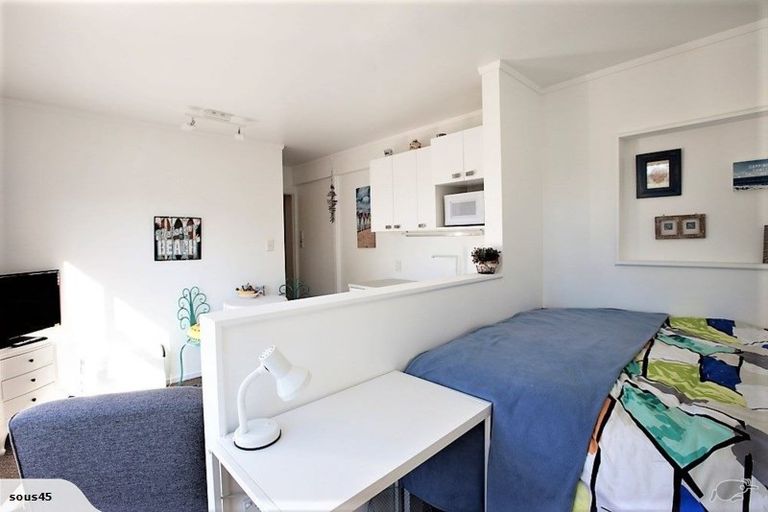 Photo of property in 25 Windmill Road, Mount Eden, Auckland, 1024