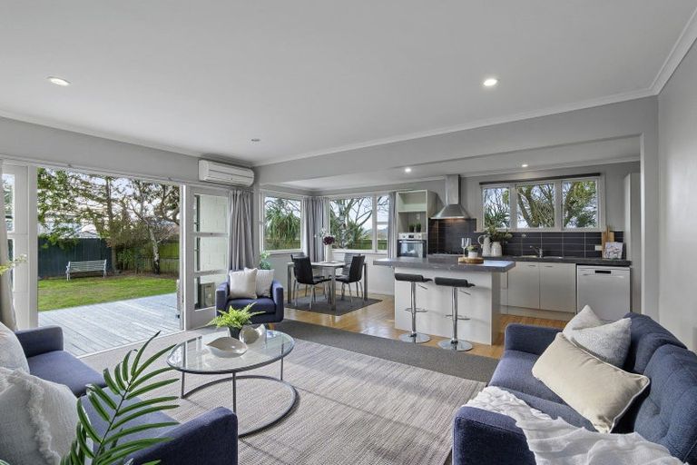 Photo of property in 19 Esk Place, Aranui, Christchurch, 8061