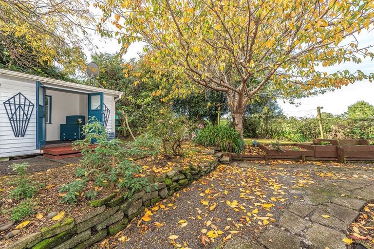 Photo of property in 2a Weraroa Road, Waverley, 4510