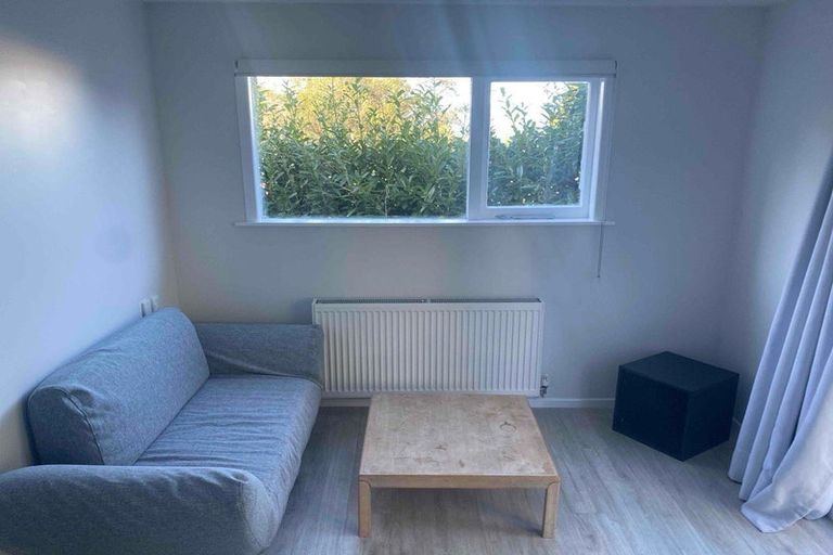 Photo of property in 176 Miromiro Road, Normandale, Lower Hutt, 5010