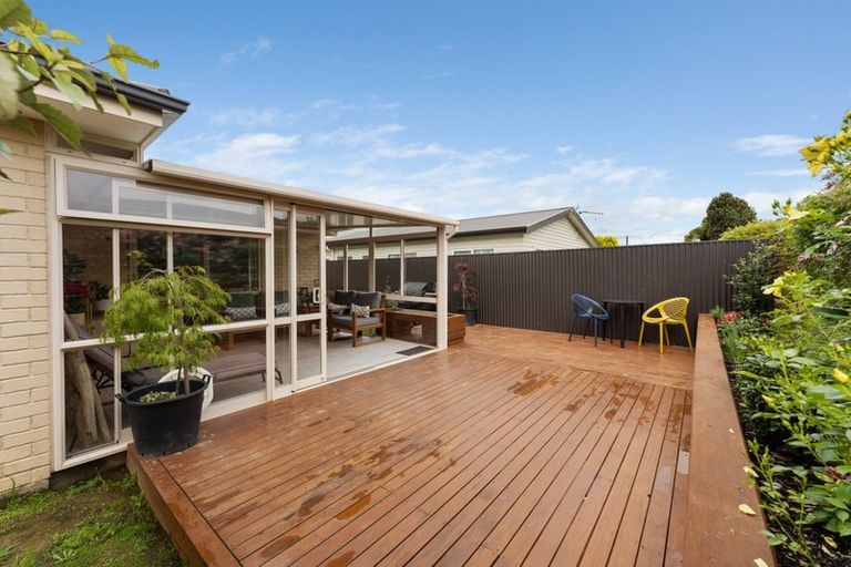 Photo of property in 23 Bowen Street, Woodville, 4920