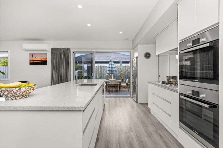 Photo of property in 1 Benmore Place, Poraiti, Napier, 4112