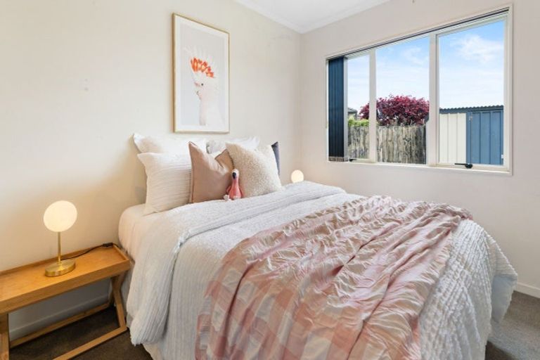 Photo of property in 6 Waynes Place, Pukekohe, 2120