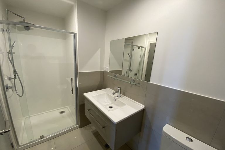 Photo of property in Wyndham Gardens Apartments, 30 Red Oaks Drive, Frankton, Queenstown, 9300