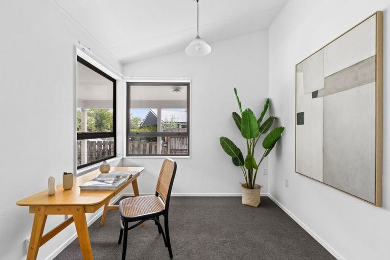 Photo of property in 9 Toop Street, Havelock North, 4130