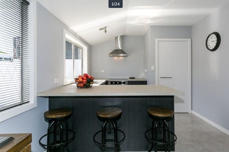 Photo of property in 75 Milton Road, Bluff Hill, Napier, 4110