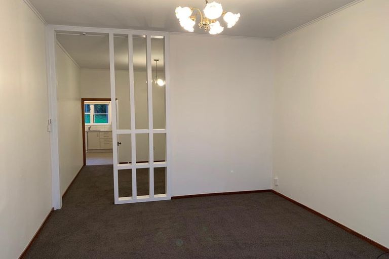 Photo of property in 1/27 Brougham Street, Mount Victoria, Wellington, 6011