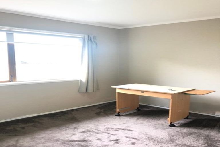 Photo of property in 6 Suwyn Place, Weymouth, Auckland, 2103