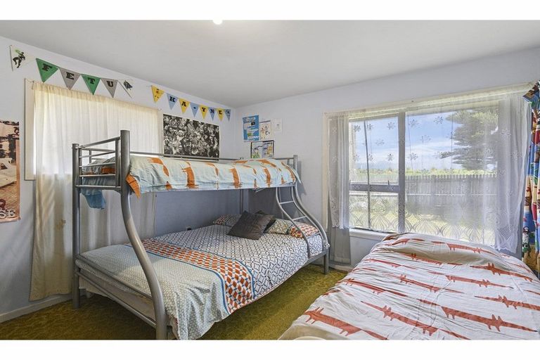 Photo of property in 415 Breezes Road, Aranui, Christchurch, 8061