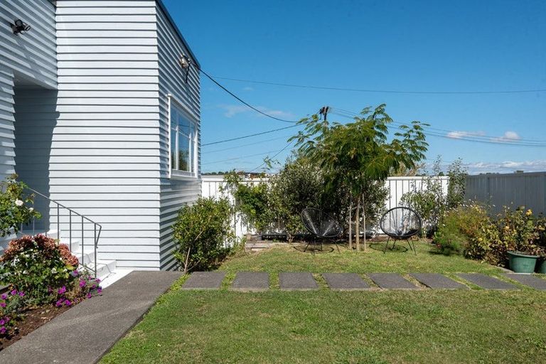 Photo of property in 1/10 Coronation Street, Belmont, Auckland, 0622