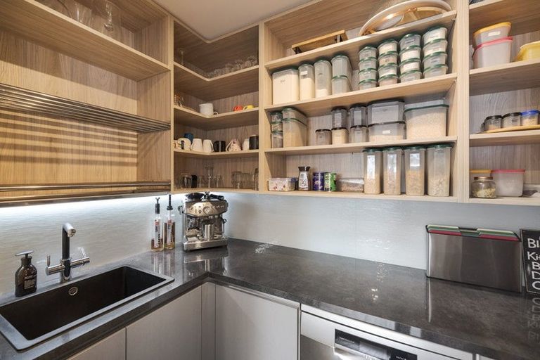 Photo of property in 86 Pakanga Grove, Pyes Pa, Tauranga, 3112