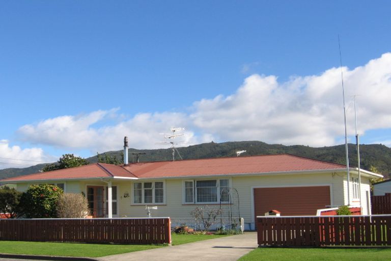 Photo of property in 26 Lyon Street, Featherston, 5710