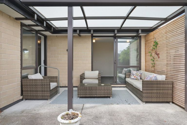 Photo of property in 1 Farm Lane, Parklands, Christchurch, 8083