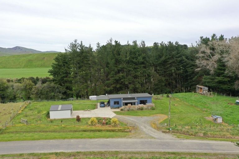 Photo of property in 105 Thompsons Road, Pahiatua, 4982
