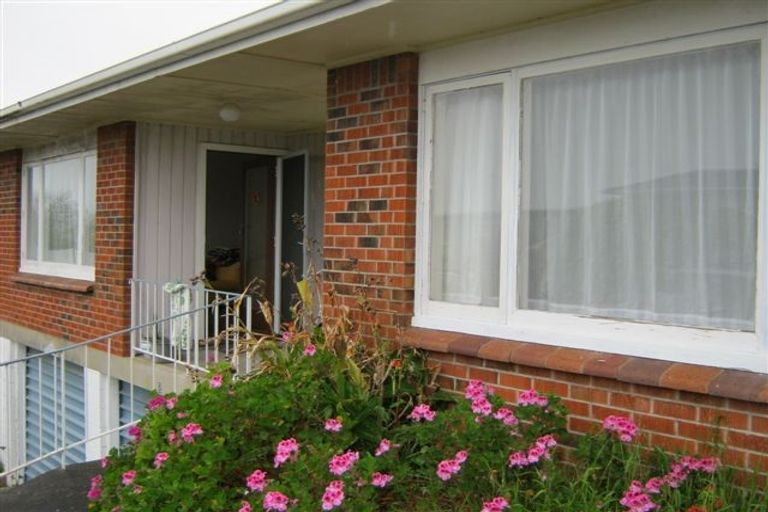 Photo of property in 6/7 Lydia Avenue, Northcote, Auckland, 0627