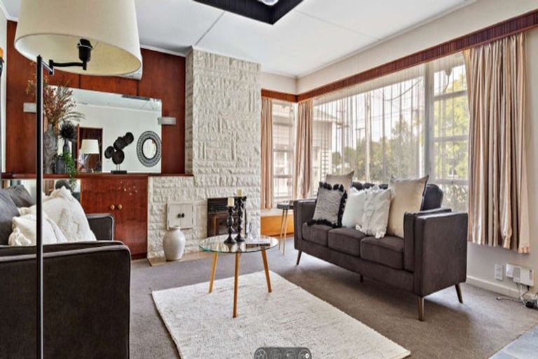 Photo of property in 32 Cambridge Terrace, Masterton, 5810