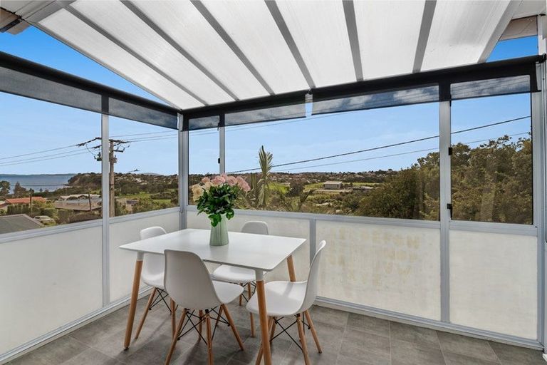 Photo of property in 6 Kauri Road, Stanmore Bay, Whangaparaoa, 0932