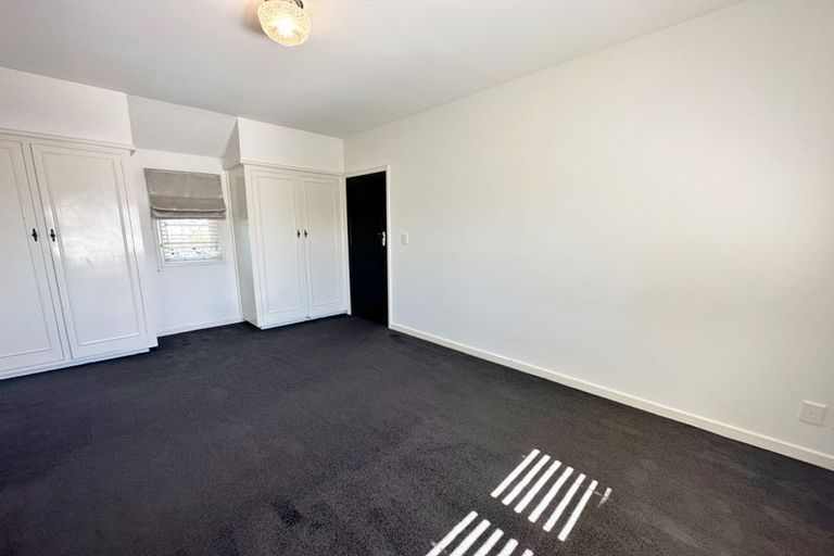 Photo of property in 77 Kahu Road, Fendalton, Christchurch, 8041