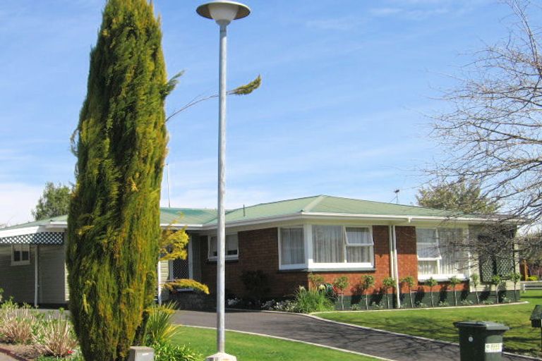 Photo of property in 6 Campbell Place, Pukehangi, Rotorua, 3015