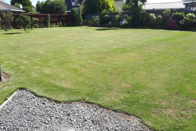 Photo of property in 107 Grimseys Road, Redwood, Christchurch, 8051