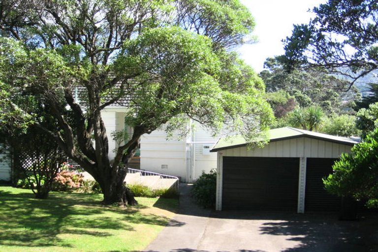 Photo of property in 136 Cockayne Road, Khandallah, Wellington, 6035