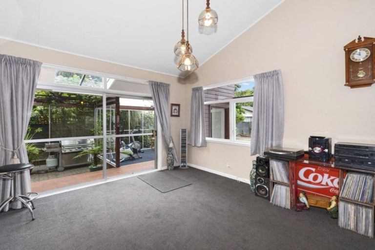Photo of property in 34 Munro Street, Redwood, Christchurch, 8051