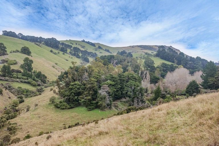 Photo of property in 4 Long Lookout Road, Little Akaloa, 7583