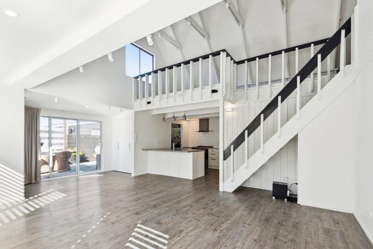 Photo of property in 161 Karewa Parade, Papamoa Beach, Papamoa, 3118