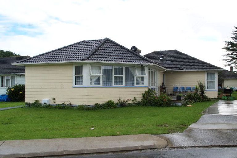 Photo of property in 8 Craig Place, Otara, Auckland, 2023