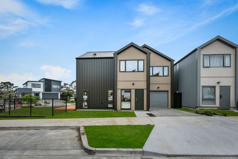 Photo of property in 39 Bristol Freighter Road, Hobsonville, Auckland, 0616
