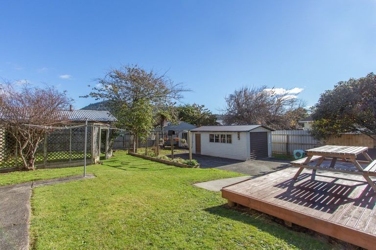 Photo of property in 6 Rinaha Place, Koutu, Rotorua, 3010