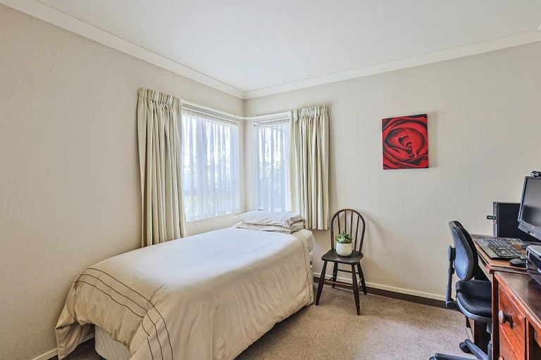 Photo of property in 14 Pinotage Drive, Greenmeadows, Napier, 4112