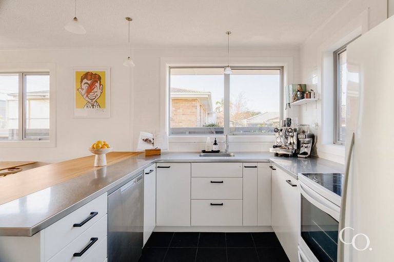 Photo of property in 10 Golf Road, Mount Maunganui, 3116