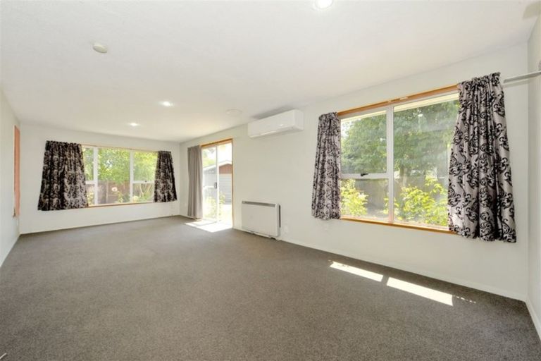Photo of property in 16 Mckellar Place, Hornby, Christchurch, 8042