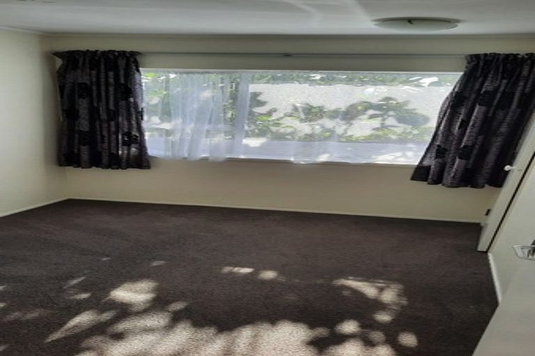 Photo of property in 2/10 Waratah Street, Birkenhead, Auckland, 0626