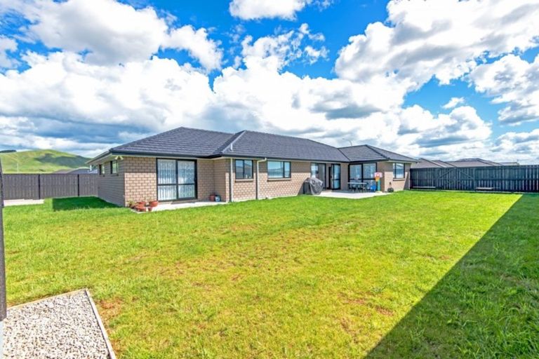 Photo of property in 191 Pacific Drive, Fitzherbert, Palmerston North, 4410