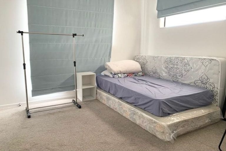 Photo of property in 32 Morihana Close, Glen Eden, 0602