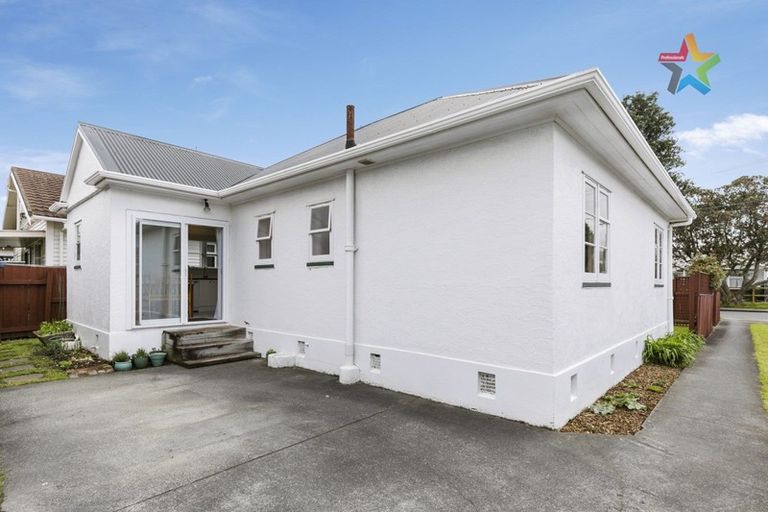 Photo of property in 28 Trafalgar Street, Waiwhetu, Lower Hutt, 5010
