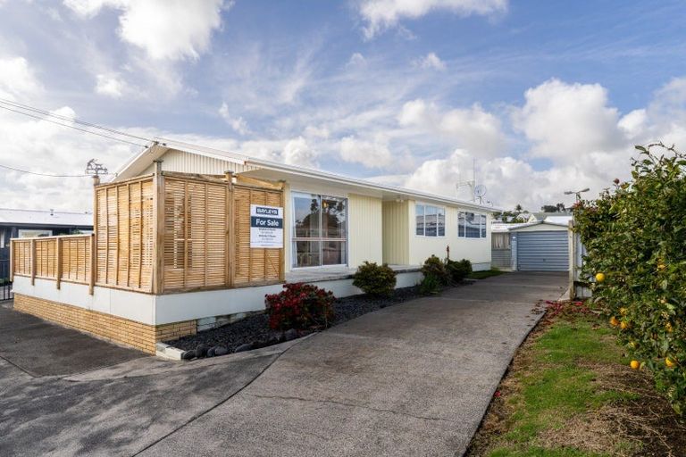 Photo of property in 17b Wallis Street, Raglan, 3225