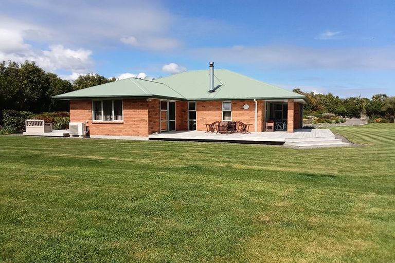 Photo of property in 33 Ketemaringi Way, Manakau, Levin, 5573