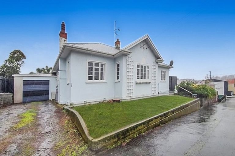 Photo of property in 32 Guyton Street, Whanganui, 4500