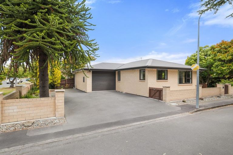 Photo of property in 1 Farm Lane, Parklands, Christchurch, 8083